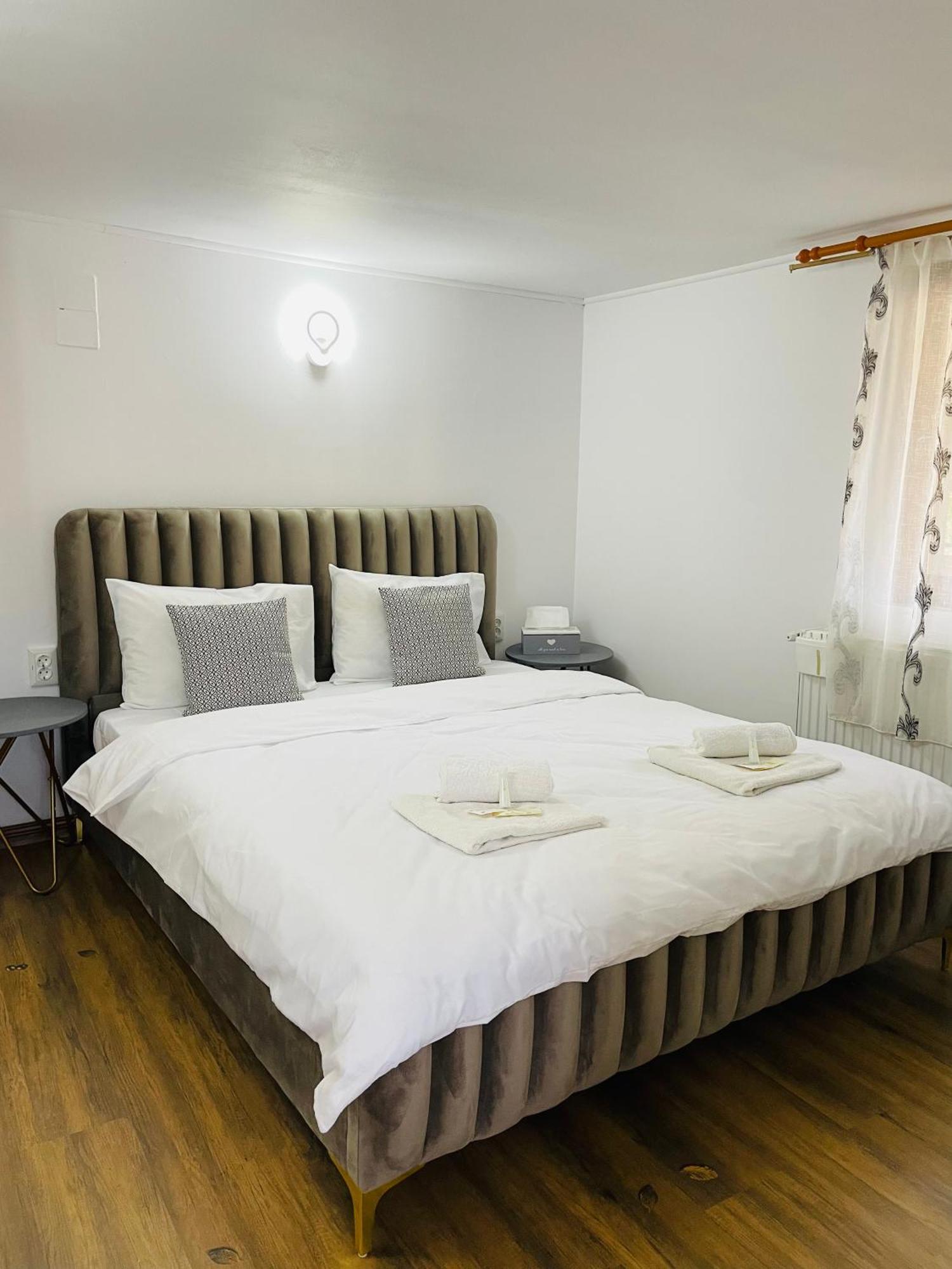 Casamaria Hotel Slanic Moldova Ngoại thất bức ảnh