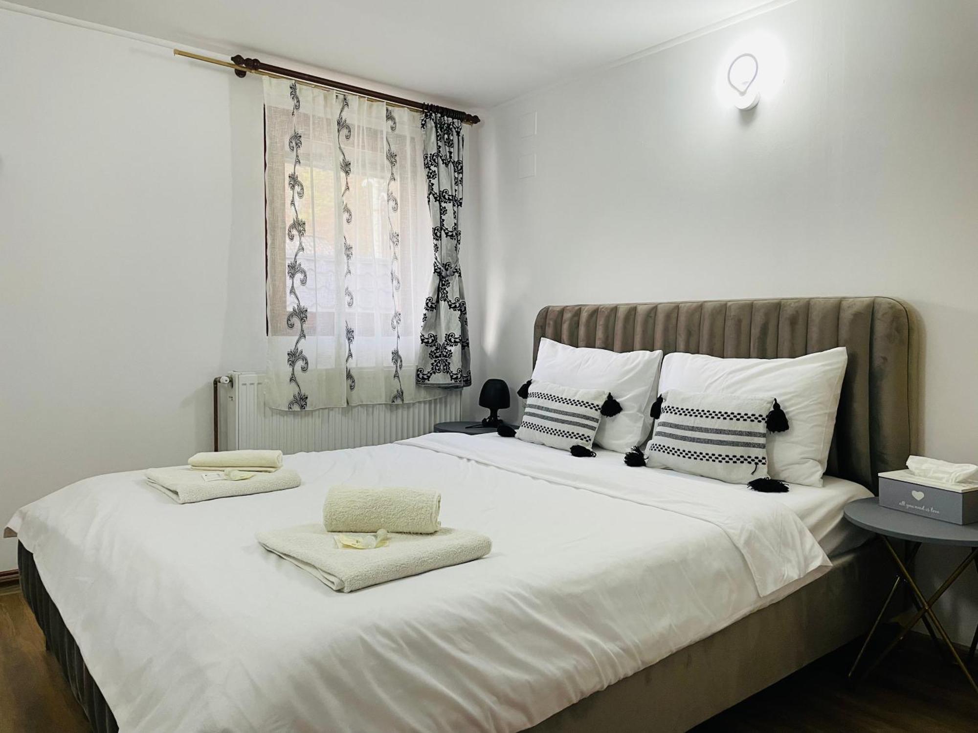 Casamaria Hotel Slanic Moldova Ngoại thất bức ảnh