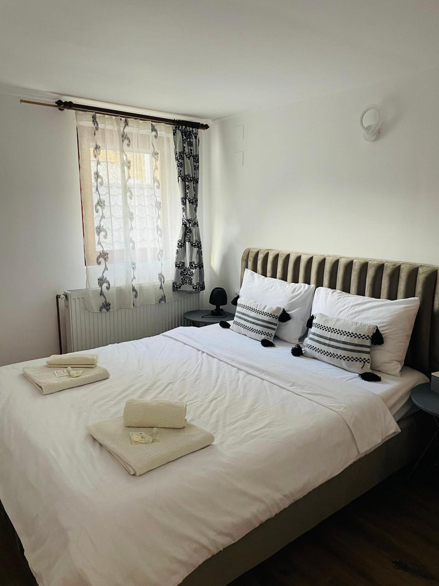 Casamaria Hotel Slanic Moldova Ngoại thất bức ảnh